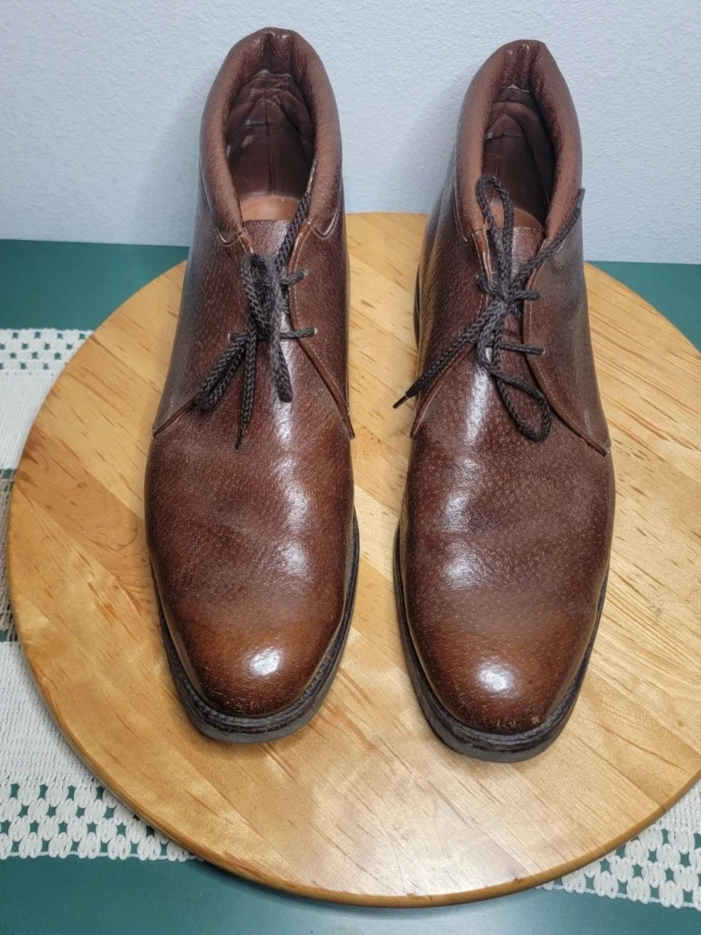 Men's Brown Leather Chukka Boots - Classic Lace-Up Style Sz 11